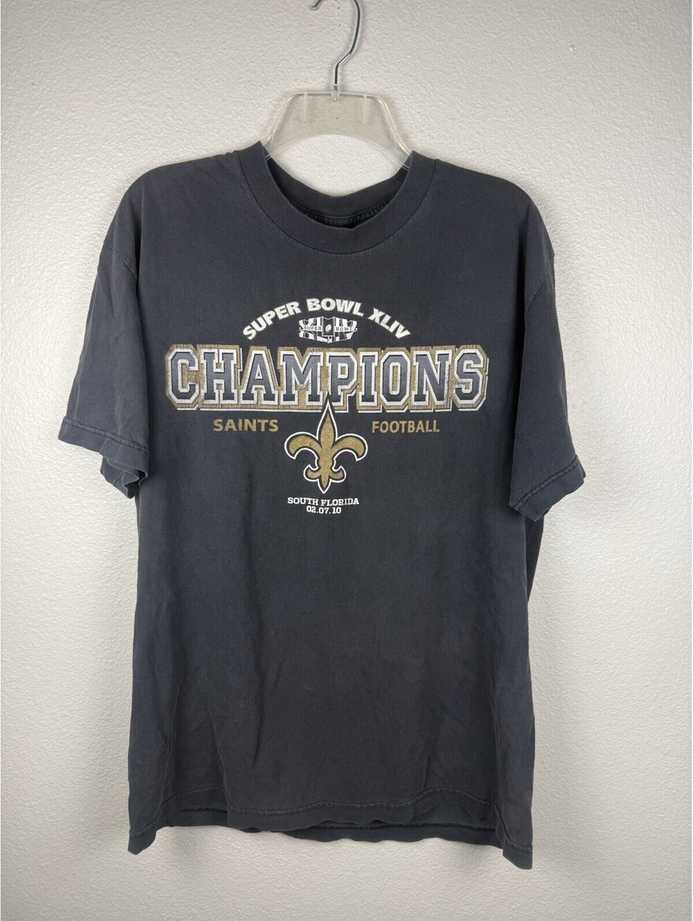 New Orleans Saints Super Bowl XLIV Champions Shirt 2010 NFL Mens L Faded